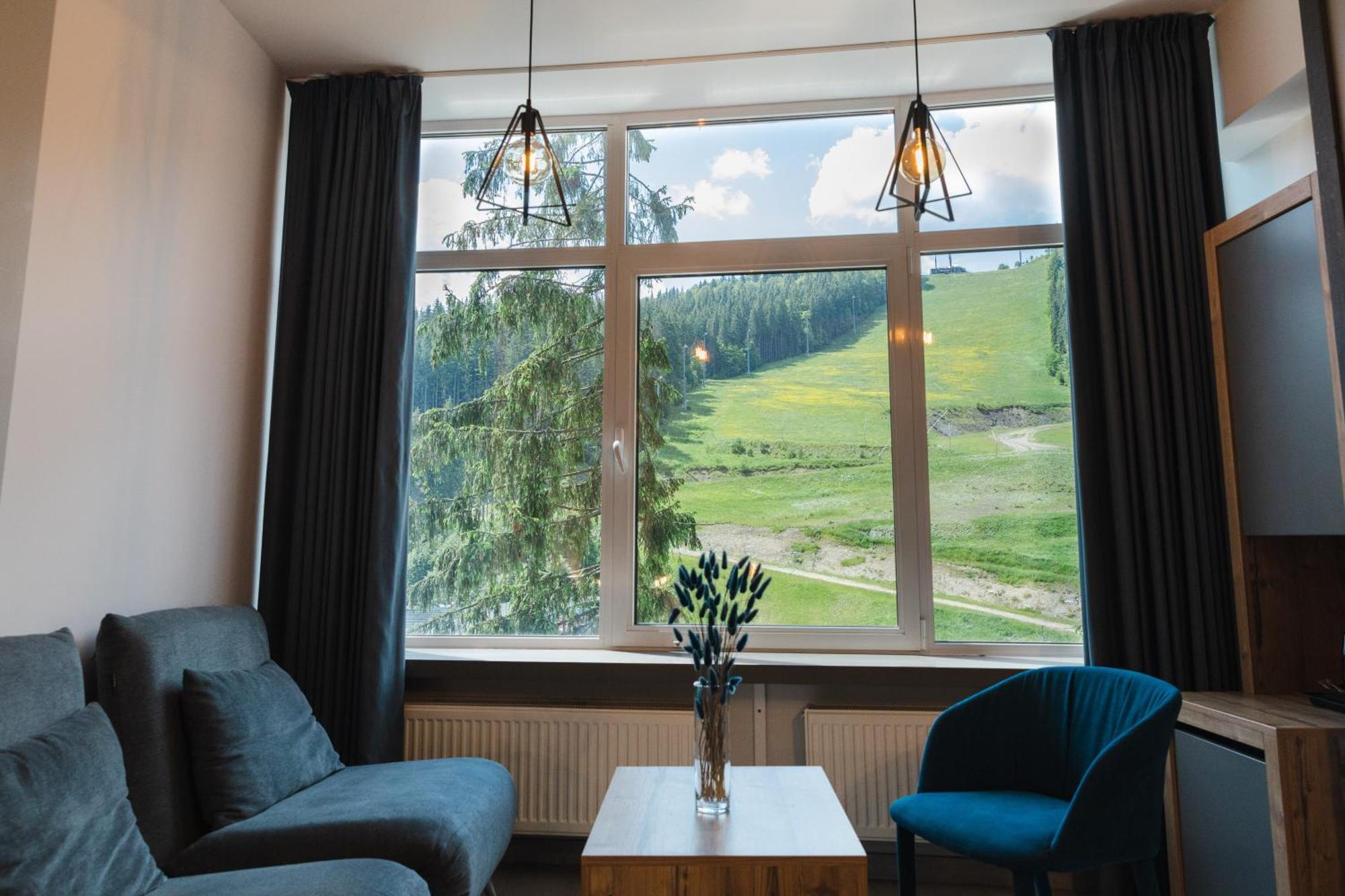 Blue Mountain Hotel Bukovel Kültér fotó