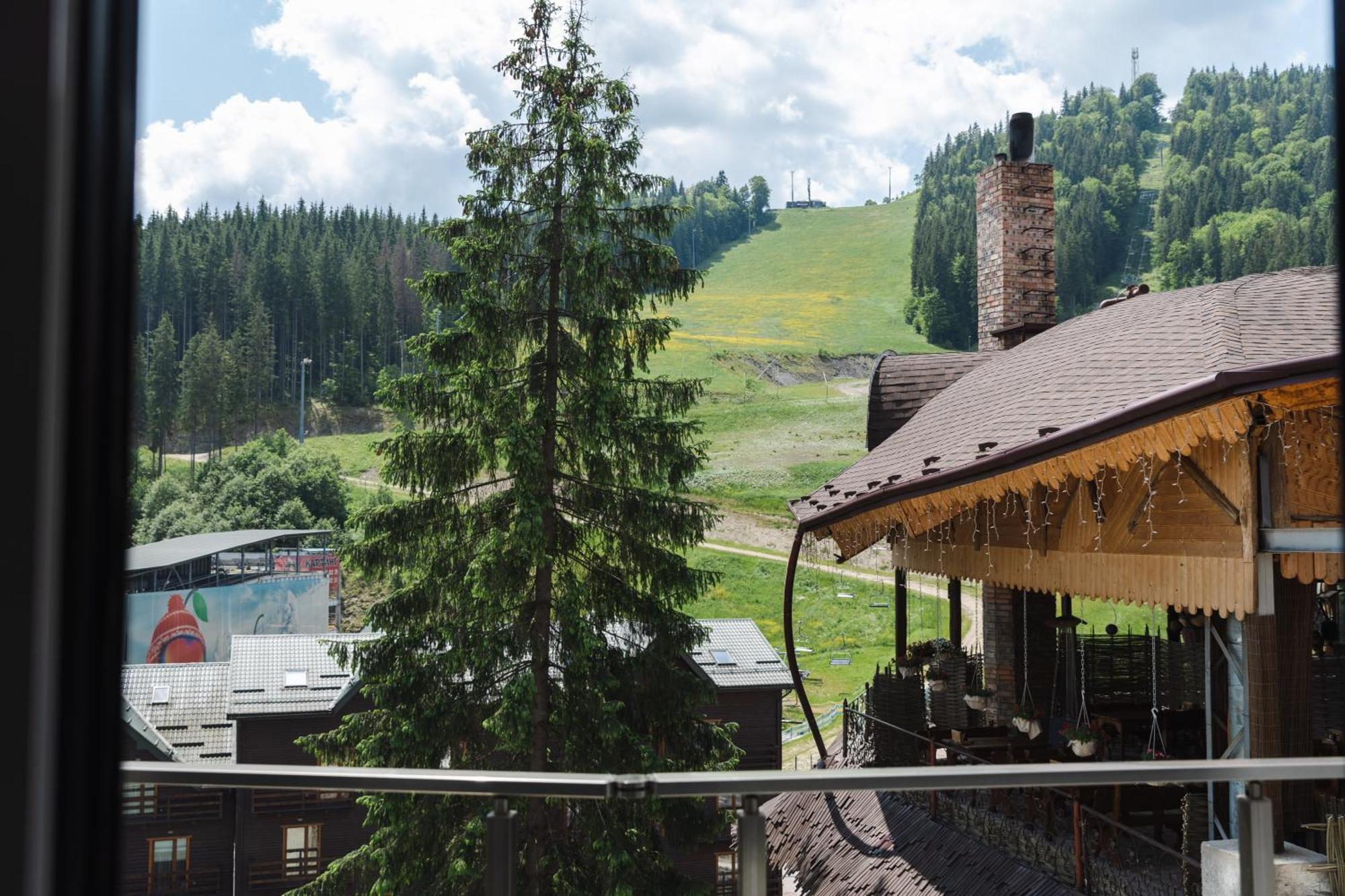 Blue Mountain Hotel Bukovel Szoba fotó